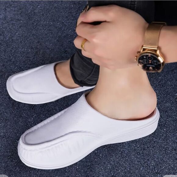 BRAND NEW MARTHA STEWART TGARDEN SLIP-ON RESISTANT CLOGS - Picture 1 of 16